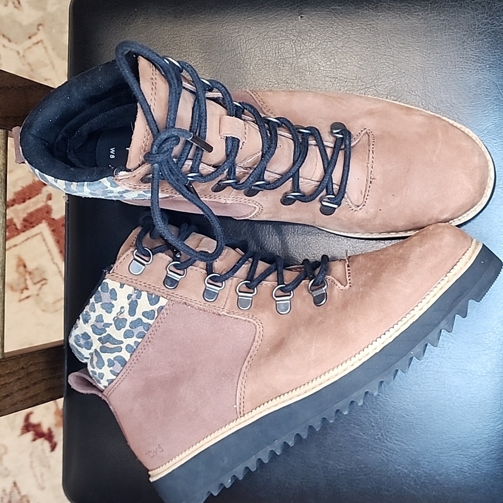 Brown Toms Booties